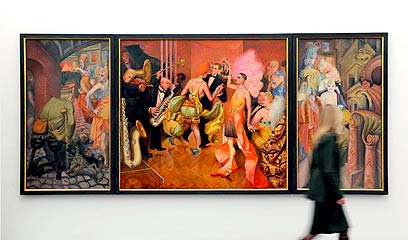 Triptych painted by Otto Dix, among the artists denounced by the Nazis (Photo: EPA)
