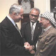 נתניהו וערפאת. פסגה בוושינגטון, 1996 נתניהו וערפאת. פסגה בוושינגטון, 1996