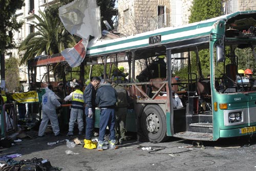 The scene of the terrorist bombing on bus number 19 in Jerusalem (Photo: Gil Yohanan)