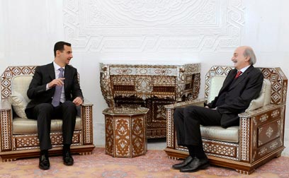 Walid Jumblatt with Syrian President Assad (Photo: AP)