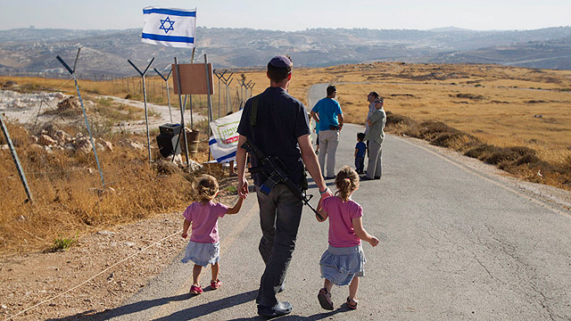 Israelisch-jüdische Siedler in Migron. Das Siedlungsprojekt wird innerhalb Israels heiss diskutiert.
