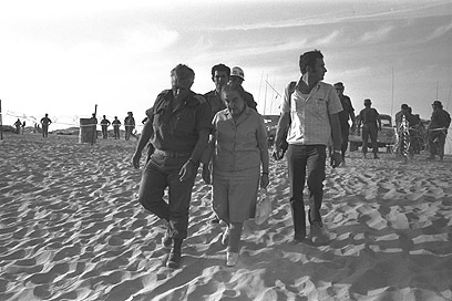 General Sharon with then-Prime Minister Golda Meir in Sinai, Egypt. Yom Kippur War. 1973 (Photo: GPO)