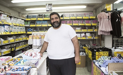 חנות הגרביים של נחום מירון. שלא יהיו שקופים (צילום: תומי הרפז)