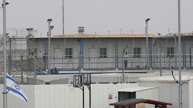 Saharonim Prison for infiltrators (Photo: Amit Magal)