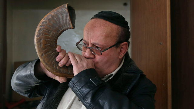 Thousands of Afghan Jews fled abroad (Photo: Reuters)