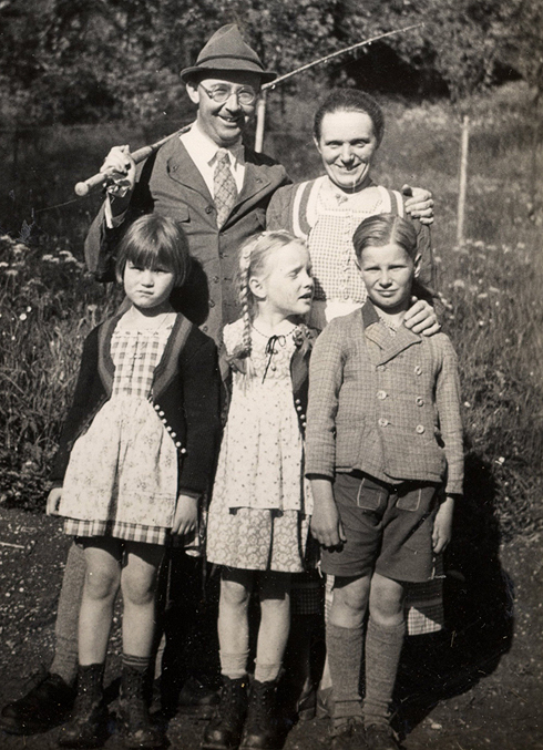 Himmler with family (Photo: Realworks)