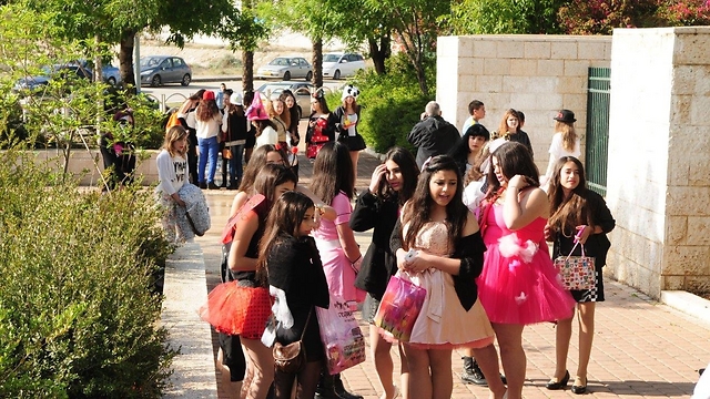 Schools report full turn out for purim parties (Photo: Herzl Yosef)