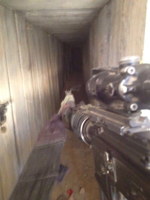 IDF soldier searching a terror tunnel in Gaza (Photo: IDF Spokesperson's Unit)