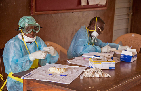 Medical crew in Sierra Leone (Photo: AP)