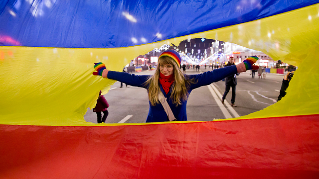 An anti-communist protest in Bucharest. (Photo: Archive/AP)