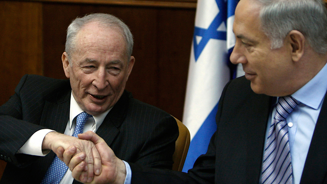 Attorney General Yehuda Weinstein and Prime Minister Netanyahu (Photo: AP)