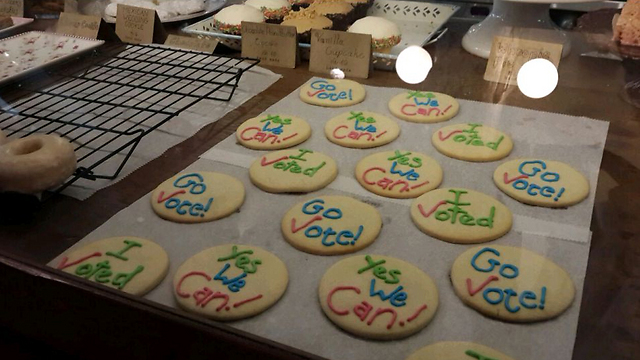 An Israeli baker makes cookies for the occasion 