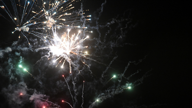 Independence Day fireworks in Kiryat Shmona (Photo: Aviyahu Shapira)