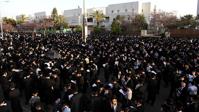 An ultra-Orthodox protest in Ashdod. (Photo: Avi Rokeach)