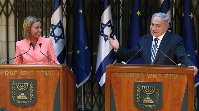 Prime Minister Netanyahu meets with EU foreign policy chief Mogherini (Photo: Amit Shabi)