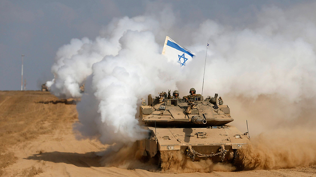 Tank in action during Operation Protecitve Edge (Archive Photo: Reuters)