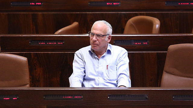 Bayit Yehudi minister accused of delaying funds