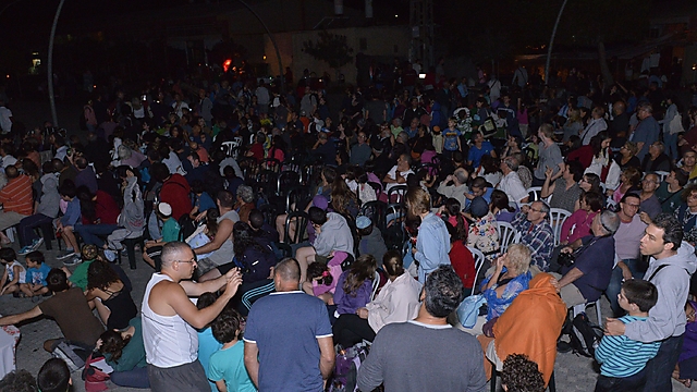 Thousands gather at Mitzpe Ramon (Photo: GPO)