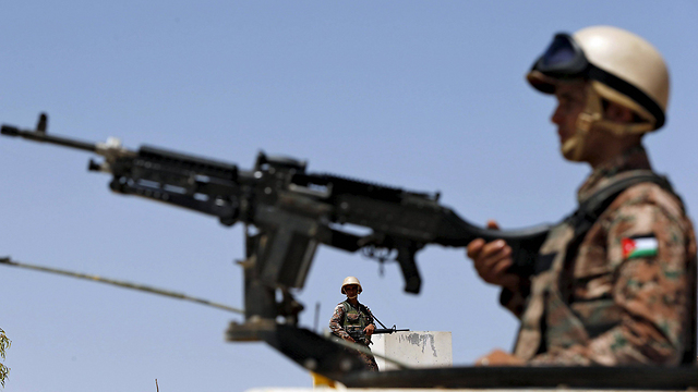Jordanian soldier near the town of Mafraq (Photo: Reuters)