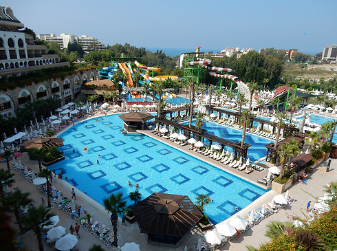 Giant pools in Antalya hotels. (Photo: Danny Sadeh)