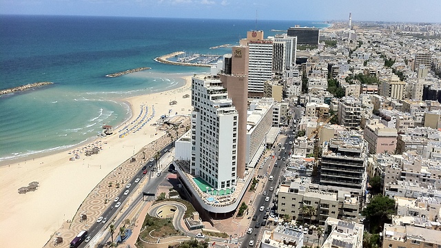 Sunny Tel Aviv. (Photo: Anthony Grant)