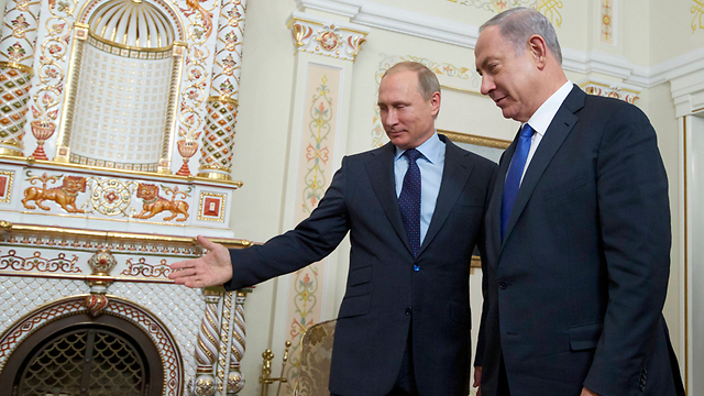 Netanyahu and Putin meet in Moscow Monday. (Photo: AP)