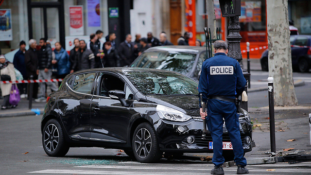 The vehicle appearantly used by the terrorists (Photo: EPA)