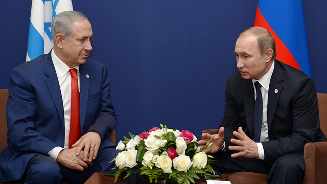 Prime Minister Netanyahu and Russian President Putin meet in Paris in late November (Photo: GPO)