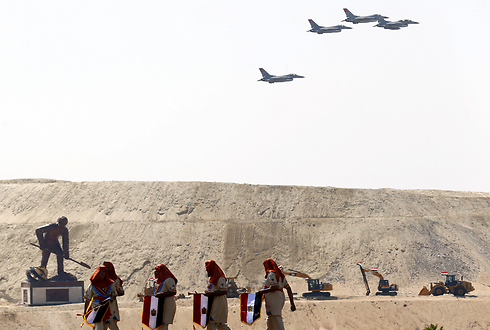 Egyptian military planes over the Suez area (Archive photo: Reuters) 