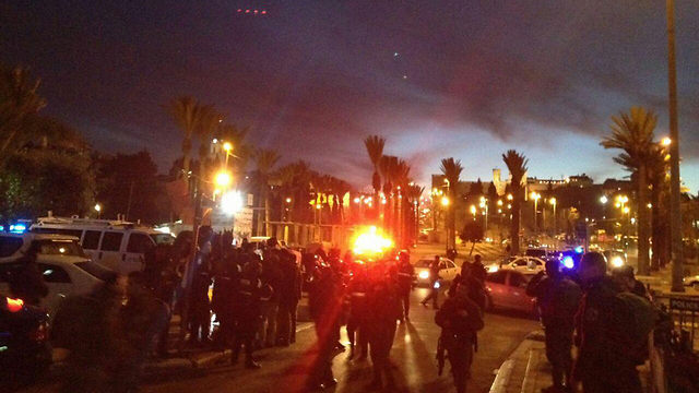 The scene of a stabbing in Jerusalem, by Damascus Gate (Photo: MDA Spokesperson)