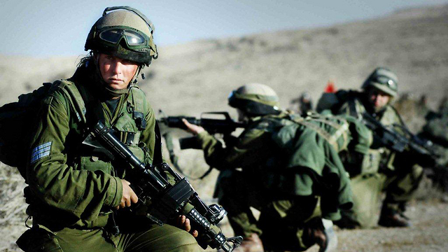 Fighters training, 2000 (Photo: IDF Spokesman, courtesy of the IDF Archive)