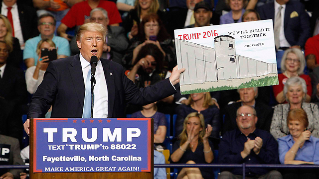 Donald Trump speaks at a rally (Photo: Reuters)