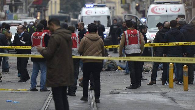 Scene of the suicide bombing in Istanbul that claimed the lives of three Israelis (Photo: EPA)