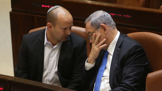 Bennett and Netanyahu (Photo: Alex Kolomoisky