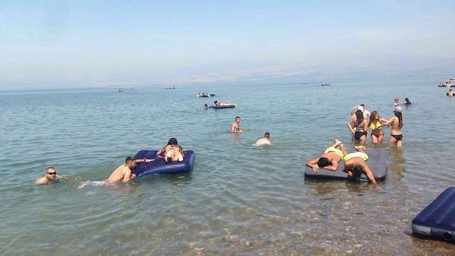 Visitors at the Kinneret (Photo: Kinneret Authority)