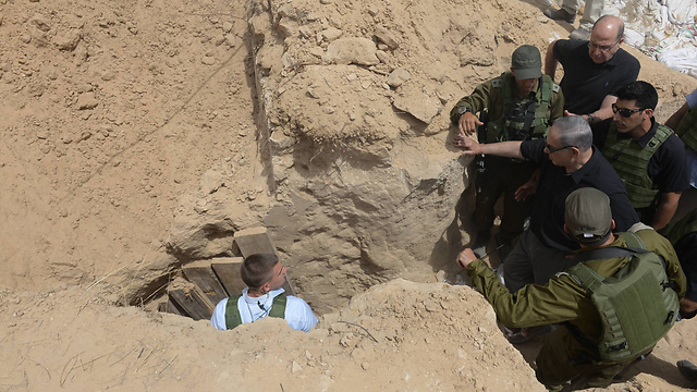 Netanyahu visits a tunnel uncovered near the Gaza border. The only inspected official who still holds the same position he held during the operation (Archive photo: Amos Ben Gershom, GPO)