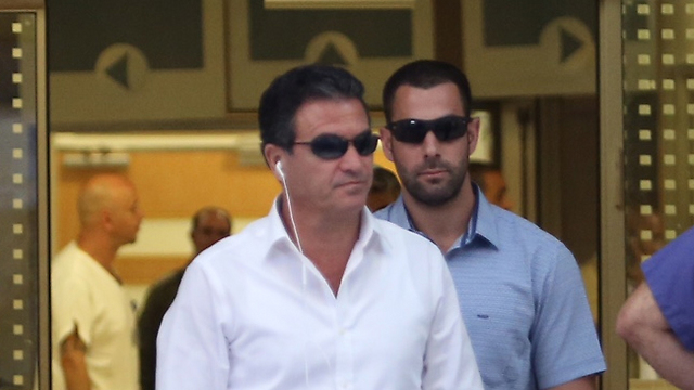 Mossad chief Yossi Cohen visiting the hospital (Photo: Gil Yohanan)