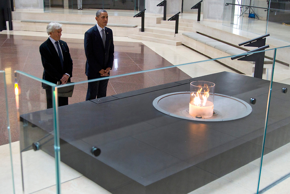 Elie Wiesel and Barack Obama (Photo: AP)