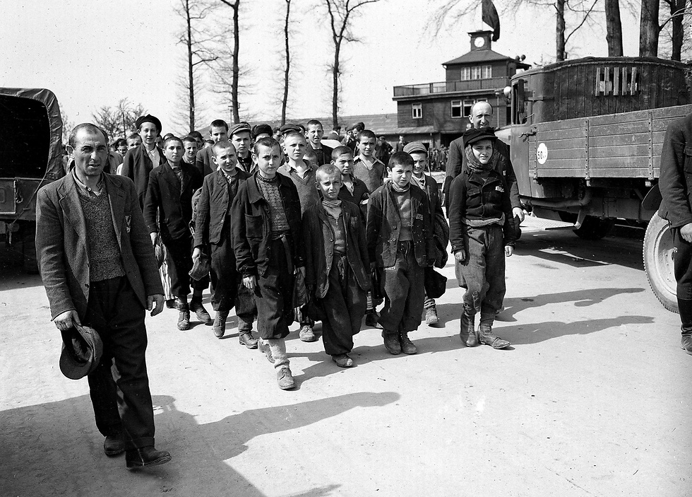 Elie Wiesel (tallest boy on left) at Buchenwald (Photo: AP)