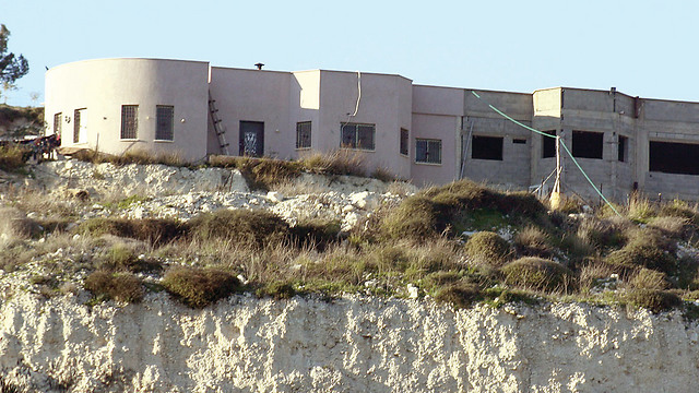 Abed Aghbariya's illegal house near Umm al-Fahm (Photo: Regavim NGO)