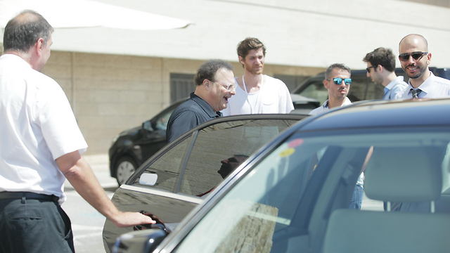 Wayne Knight who plays Newman in Seinfeld lands in Israel (Photo: Shoka Cohen)