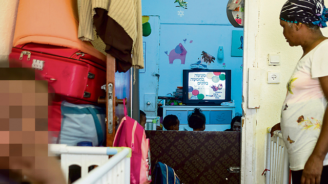 A 'child warehouse' in south Tel Aviv. Crowded and understaffed. (Photo: Eli Atias)