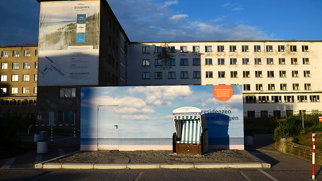 Advertisment for luxury apartments in Prora (Photo: AFP)