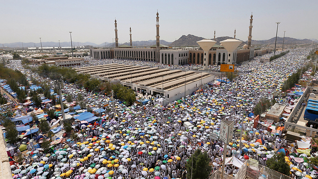 Hajj scams: What Muslims will do to get to Mecca