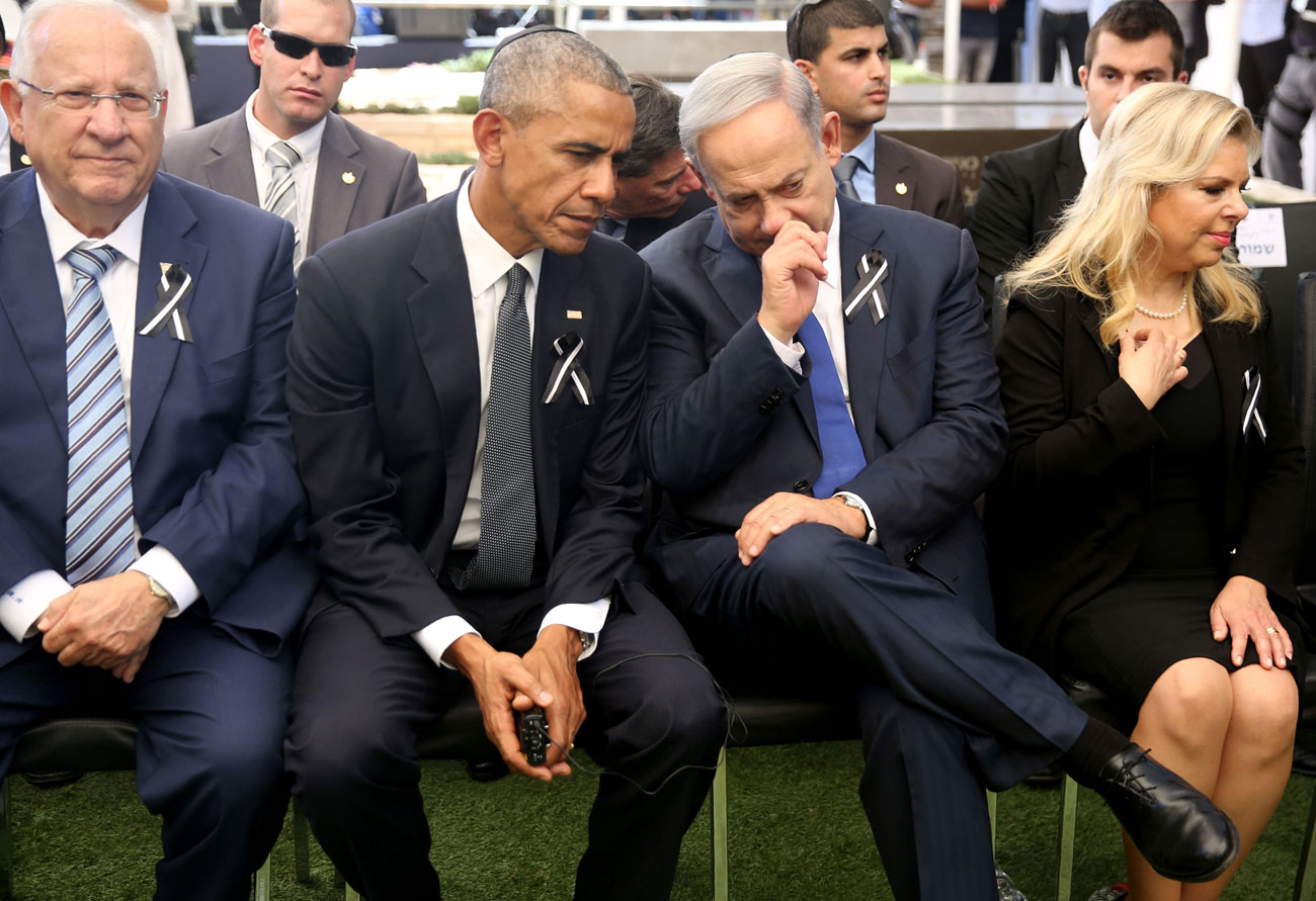 President Obama and Prime Minister Netanyahu at Shimon Peres's funeral (Photo: AFP) (Photo: AFP)