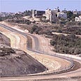 שני מאבטחים נותרו לבד (ארכיון)