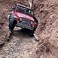 נזקי ה-4X4. החברה להגנת הטבע עצמה מציעה כמה מסלולים כאלה בחו"ל. שם מותר? 