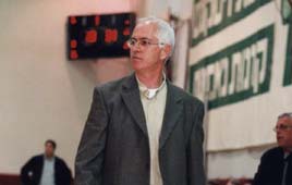 שכר המאמנים והשחקנים ייפגע. שיבק