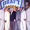 מקיני (מימין). ביום הדראפט