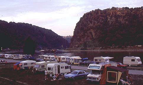 אתר קמפינג. מה, אין מלונות ברחבי הולנד?  